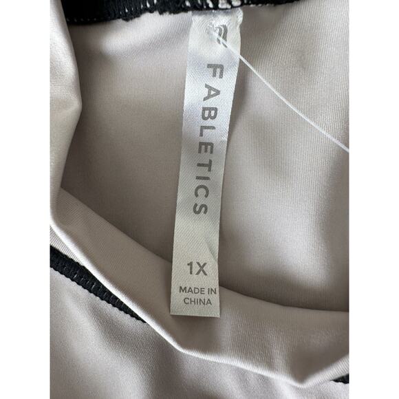 Fabletics Size 1X Giana Mock Neck Tank, White/Grey, Fitted, New $64.95 - Picture 8 of 12